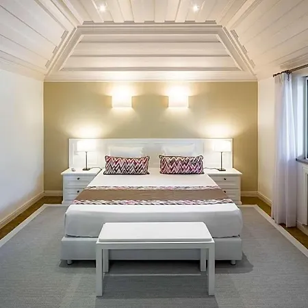 Sleeps 16 Pool Air Con Wifi ボリケイメ